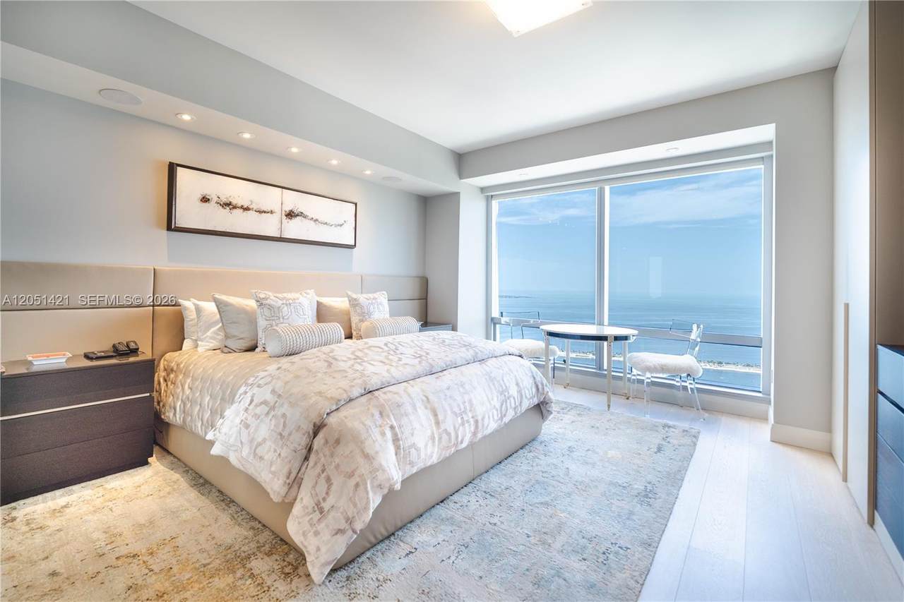 1425 Brickell Ave - Photo 1