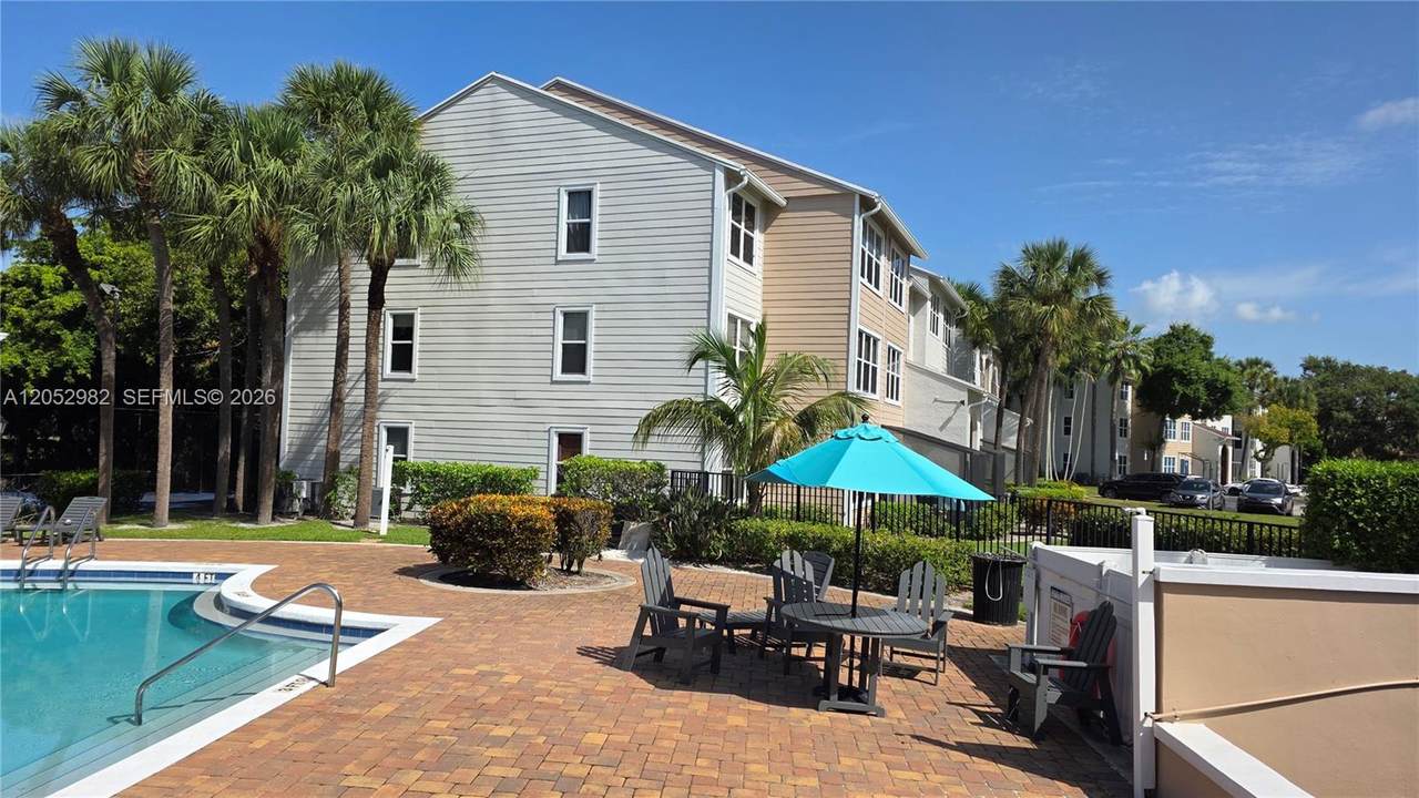 2315 Congress Ave - Photo 1