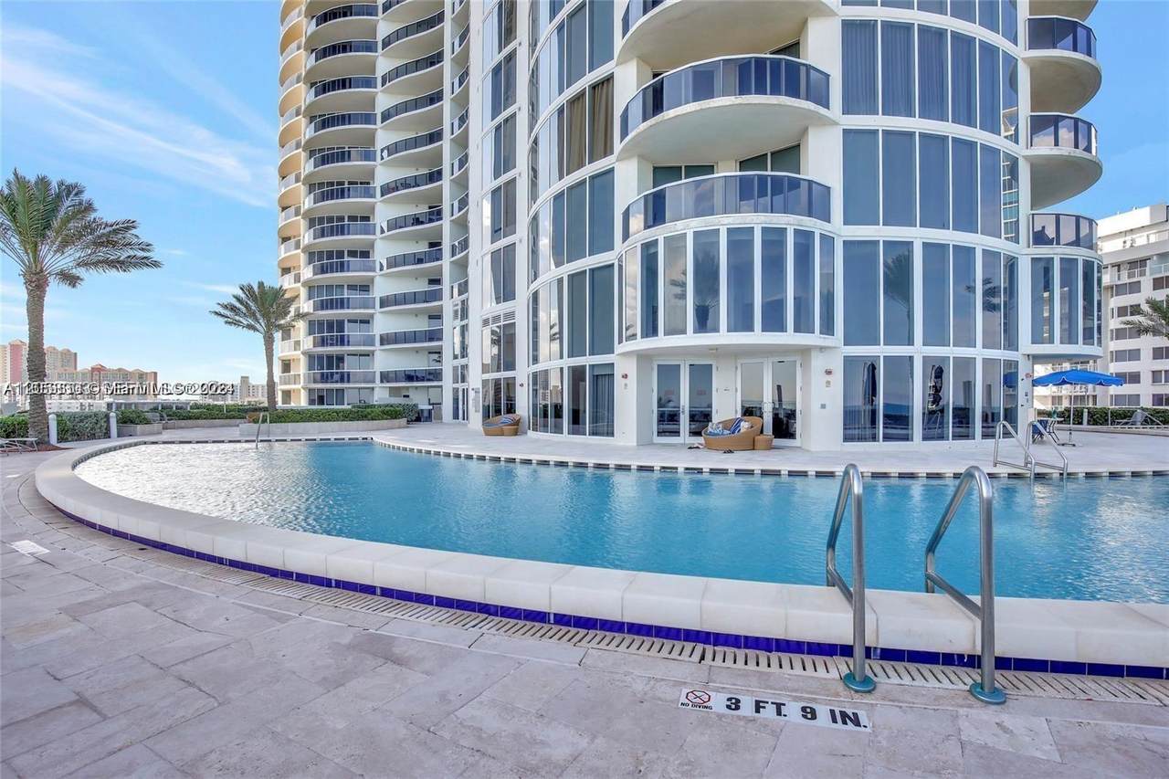 17201 Collins Ave - Photo 1