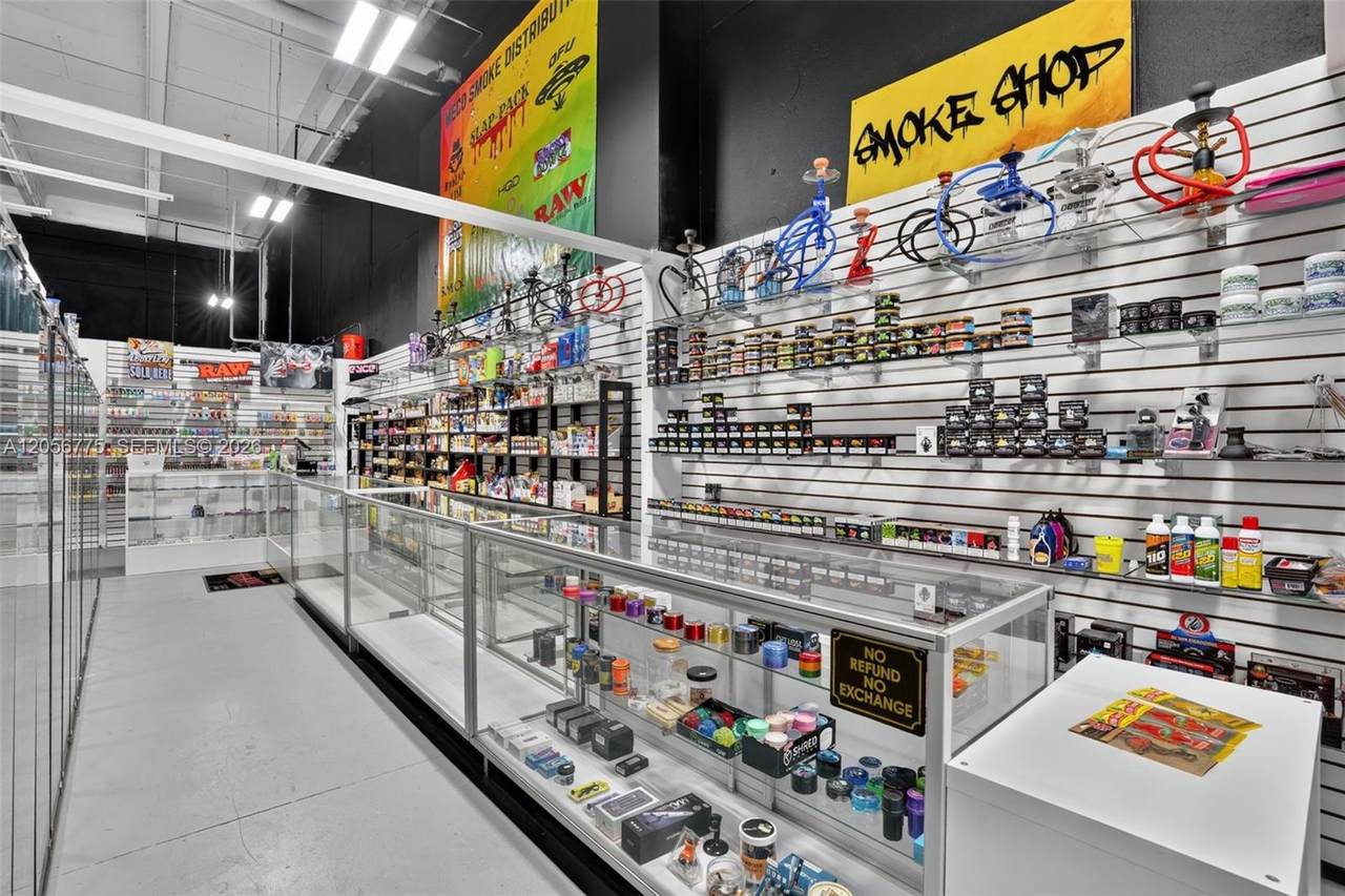 Wholesale, Distribut And Smoke Shop For Sale Off 836 Expressway - Photo 1