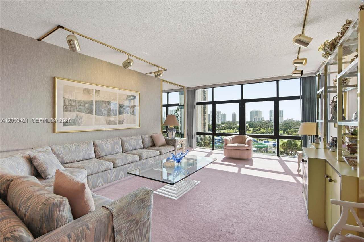 20100 Country Club Dr - Photo 1