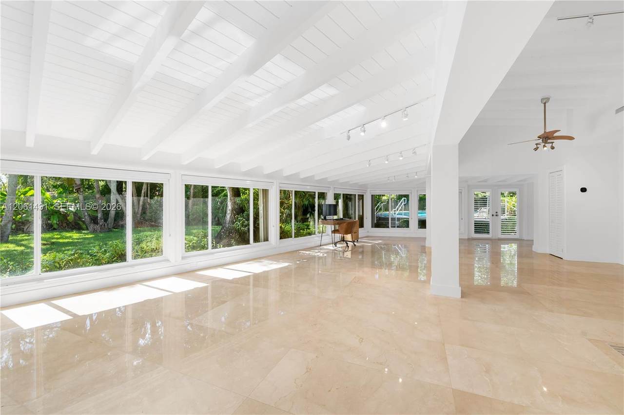 https://bt-photos.global.ssl.fastly.net/miami/1280_boomver_2_A12061431-2.jpg
