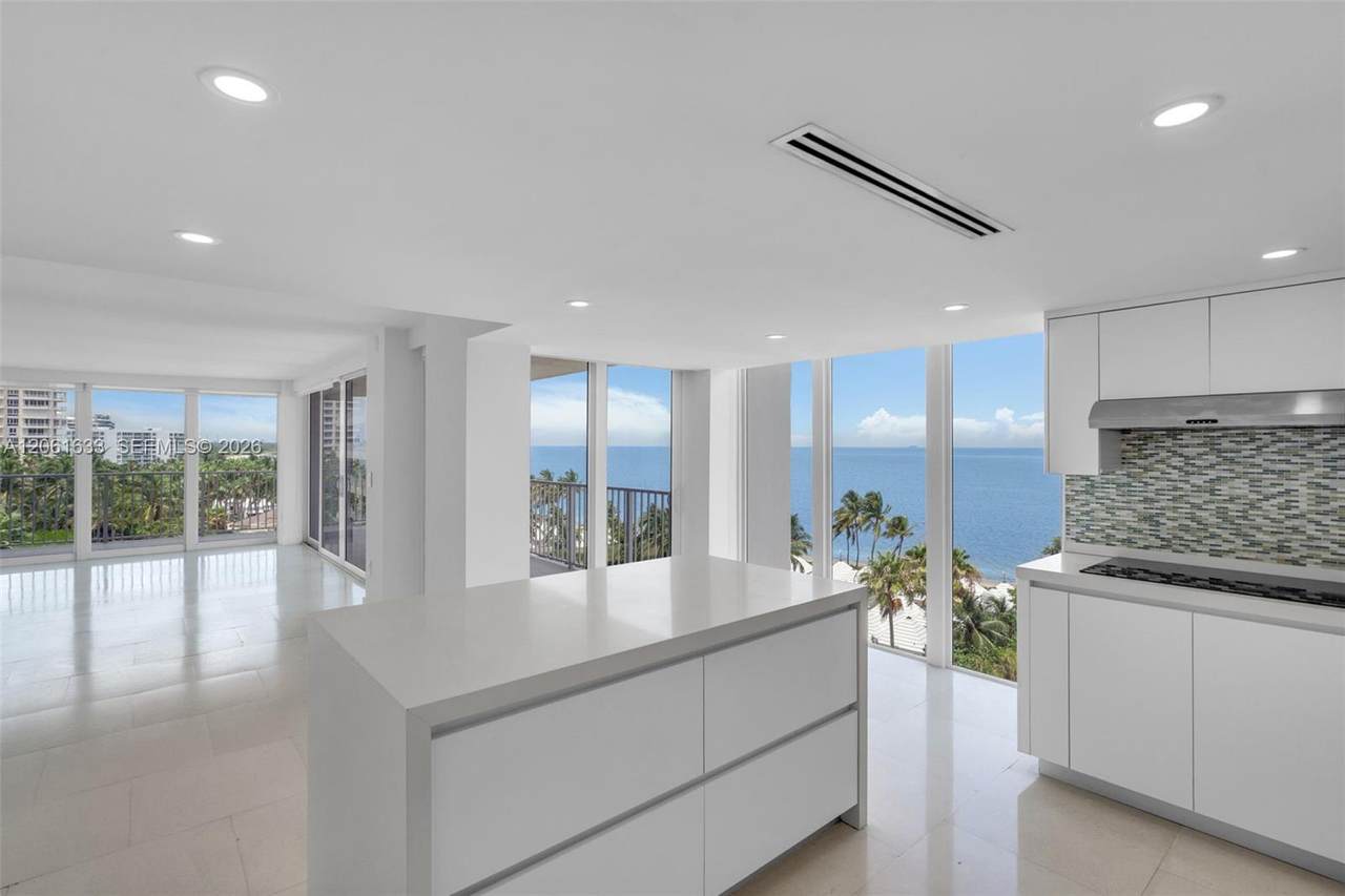 881 Ocean Dr - Photo 1