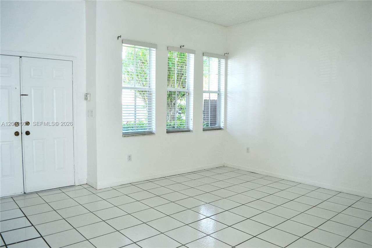https://bt-photos.global.ssl.fastly.net/miami/1280_boomver_2_A12062005-2.jpg
