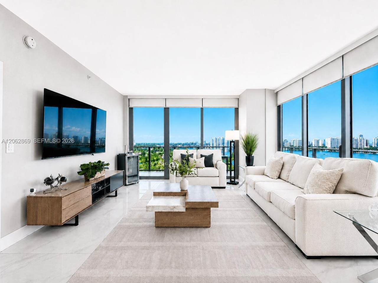 16385 Biscayne Blvd - Photo 1