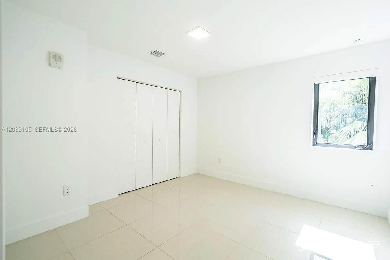 https://bt-photos.global.ssl.fastly.net/miami/1280_boomver_1_A12063105-2.jpg