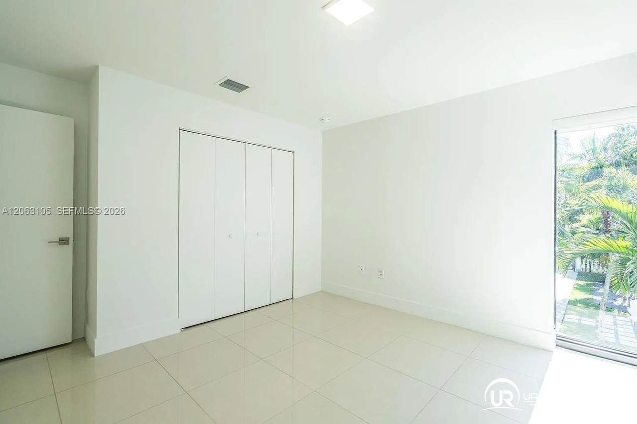 https://bt-photos.global.ssl.fastly.net/miami/1280_boomver_1_A12063105-2.jpg
