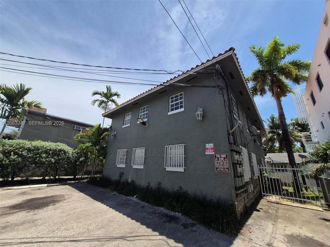1366 4th St - Photo 1