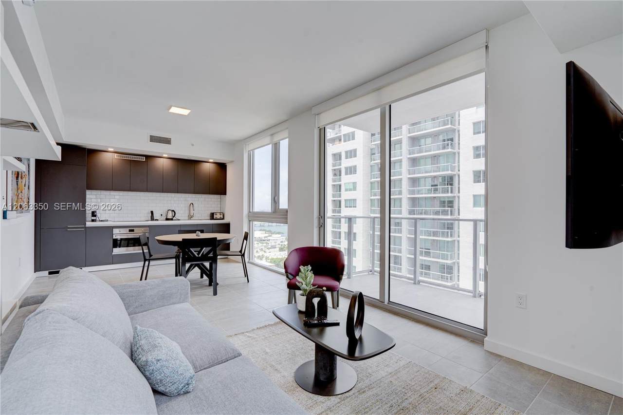 227 2nd St - Photo 1