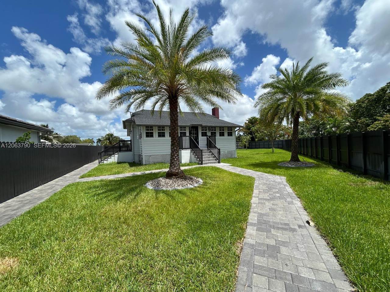 29215 167th Ct - Photo 1