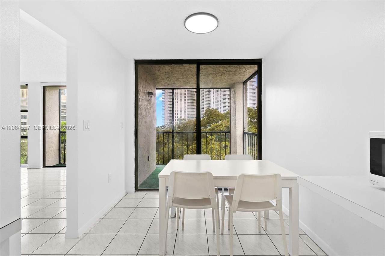 17500 Bay Rd - Photo 1