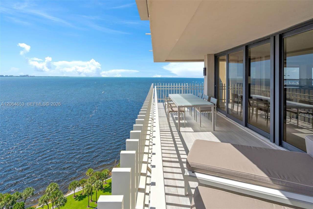 https://bt-photos.global.ssl.fastly.net/miami/1280_boomver_1_A12064653-2.jpg
