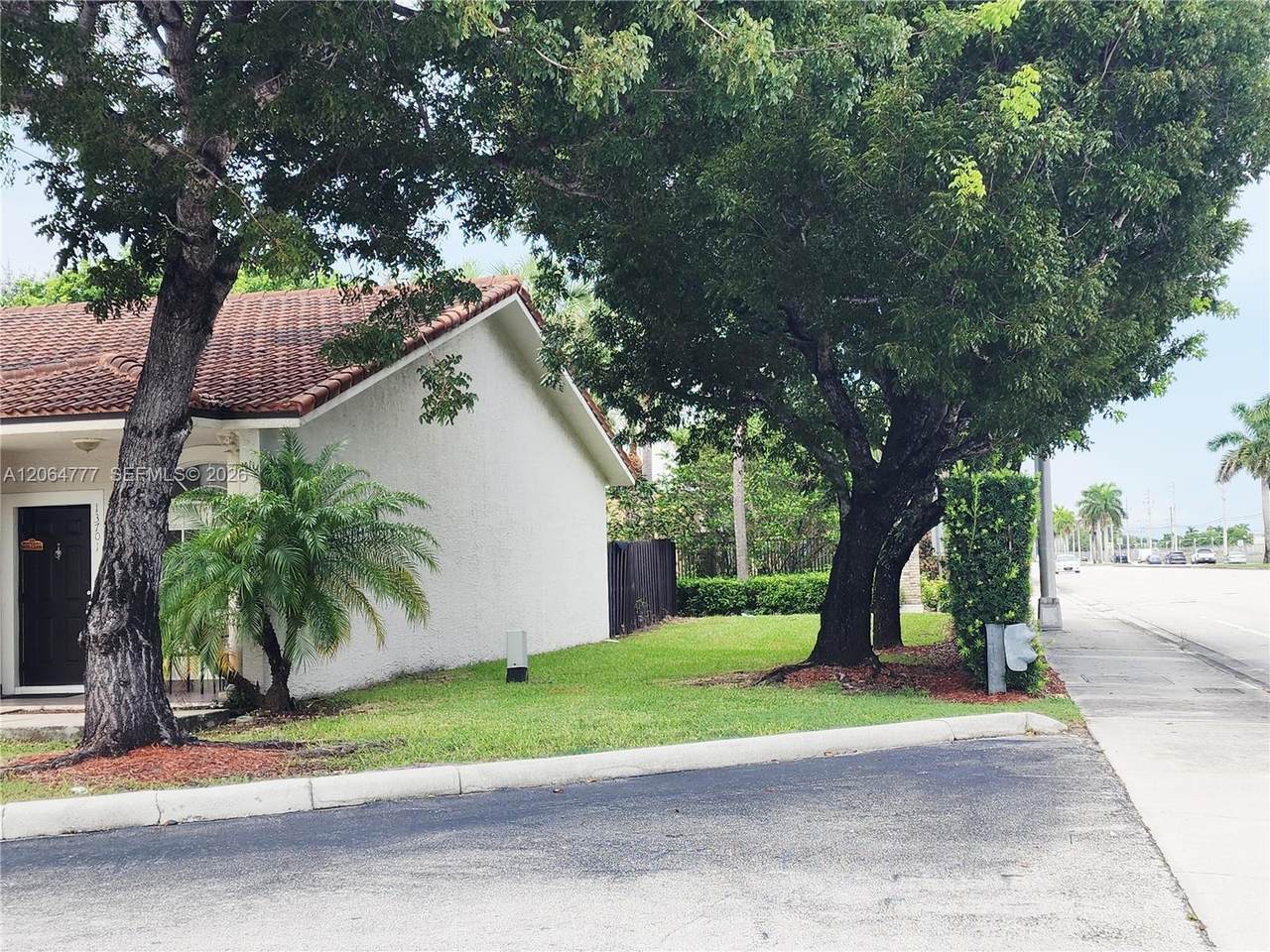 https://bt-photos.global.ssl.fastly.net/miami/1280_boomver_2_A12064777-2.jpg