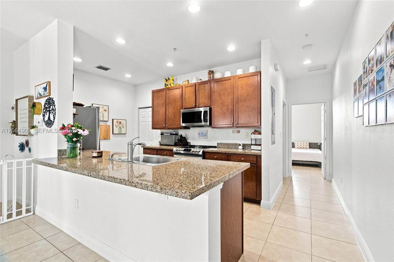1075 147 Ave - Photo 1