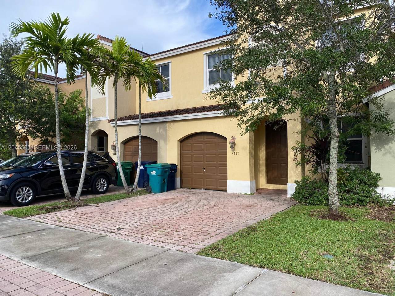 4017 149th Ct - Photo 1