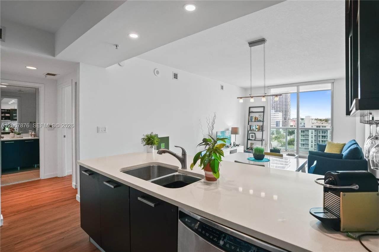 333 24th St - Photo 1