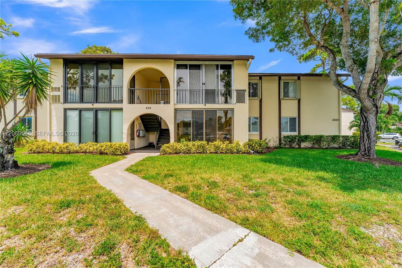 3561 Pine Tree Ct - Photo 1