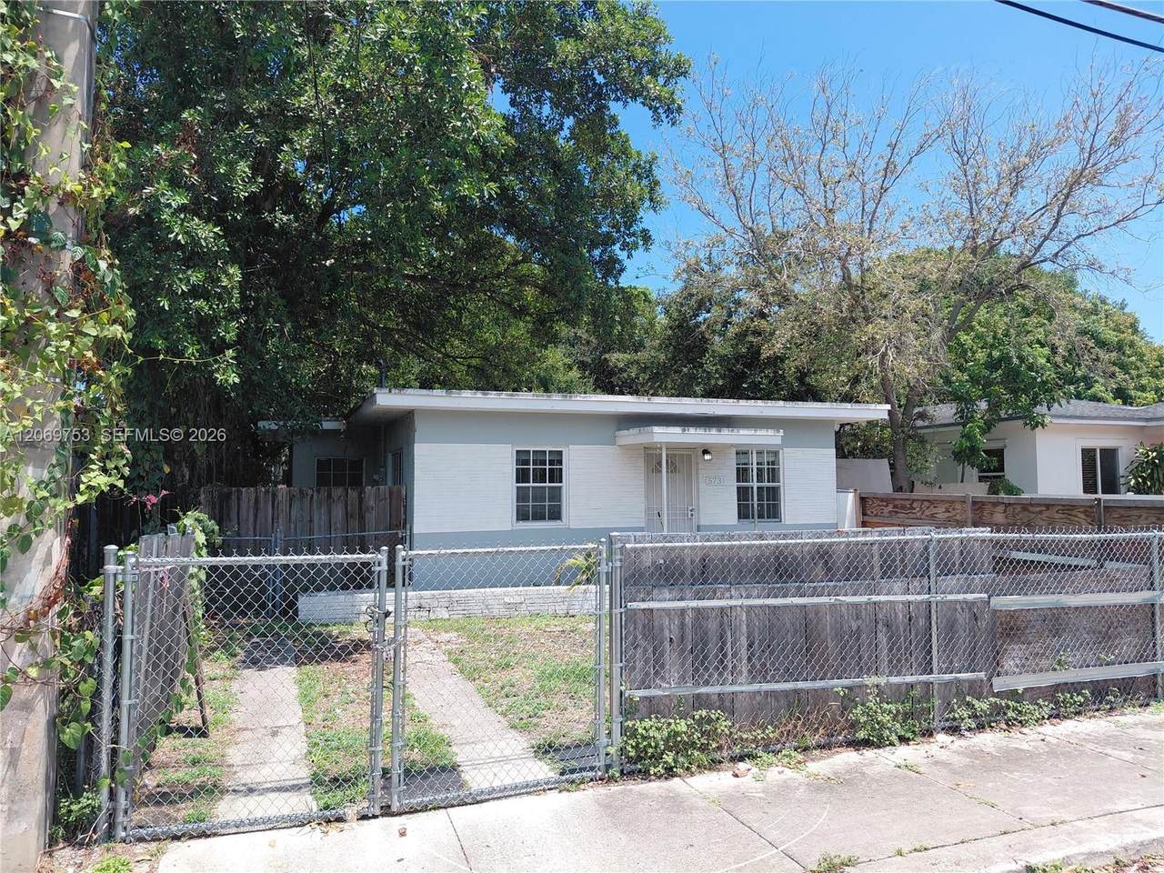 5731 6th Ave - Photo 1