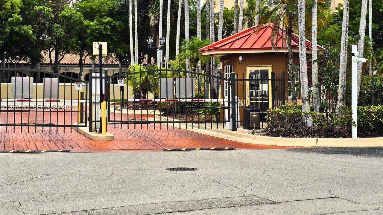 https://bt-photos.global.ssl.fastly.net/miami/1280_boomver_2_A12070128-2.jpg