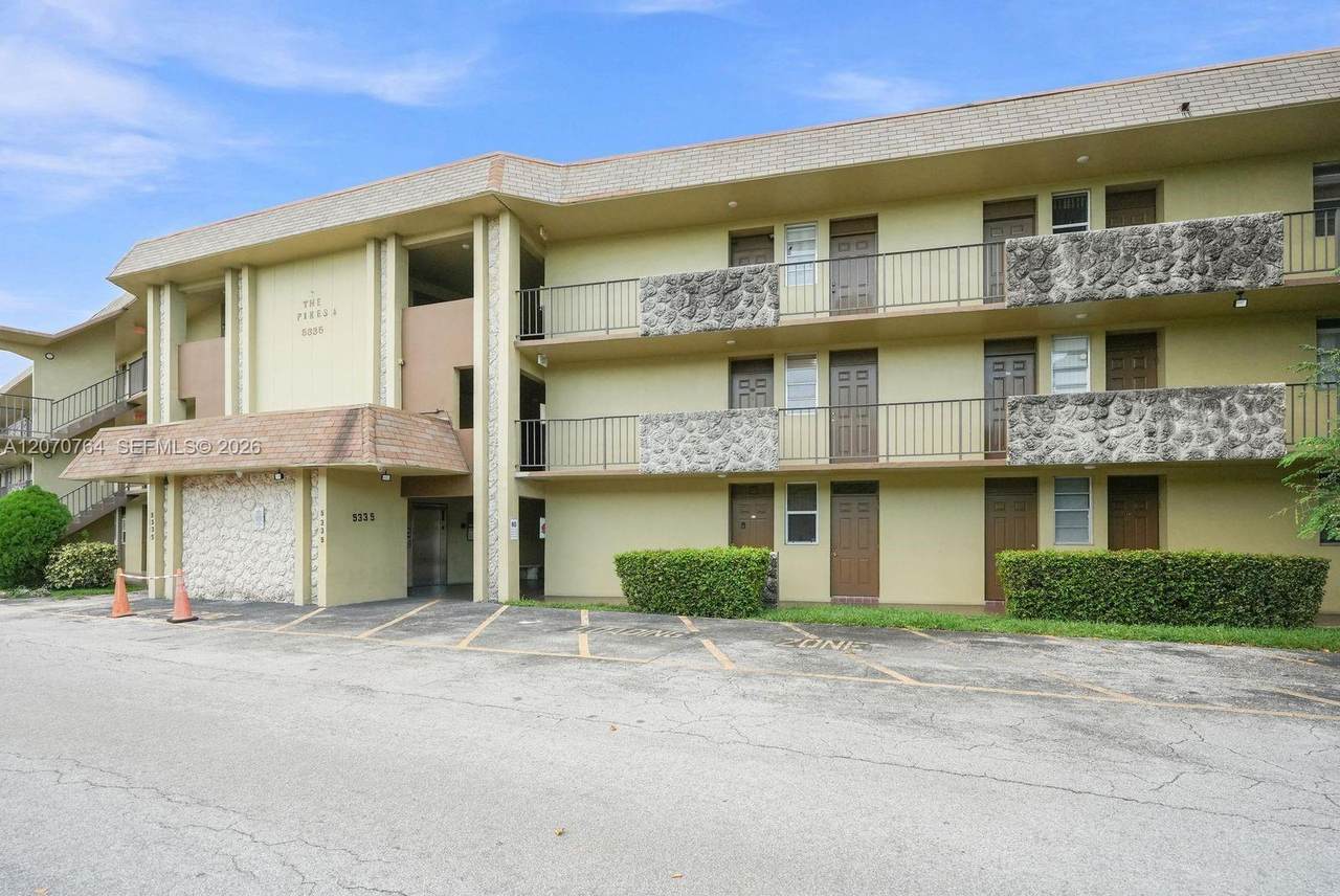 5335 10th Ct - Photo 1