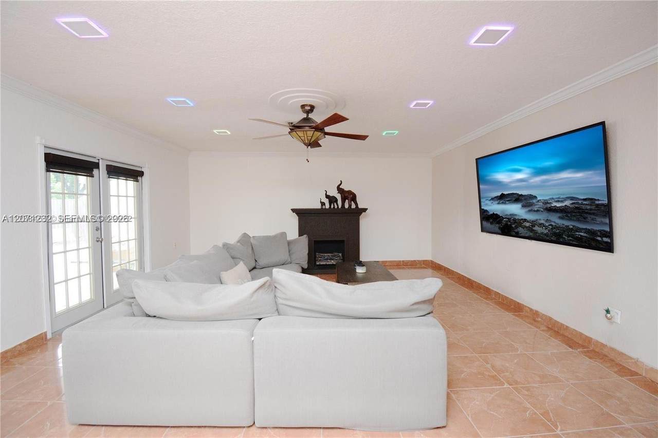https://bt-photos.global.ssl.fastly.net/miami/1280_boomver_2_A12071232-2.jpg