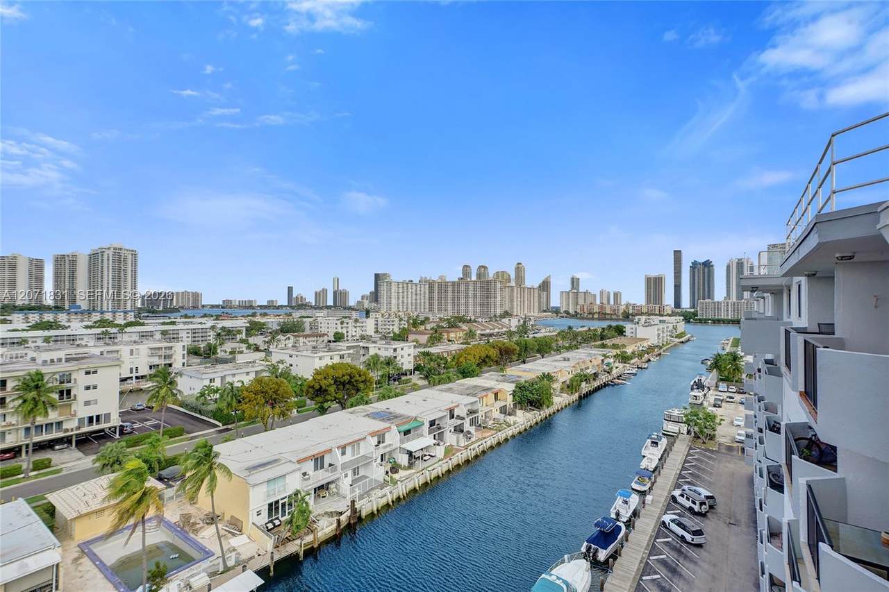 https://bt-photos.global.ssl.fastly.net/miami/1280_boomver_2_A12071831-2.jpg