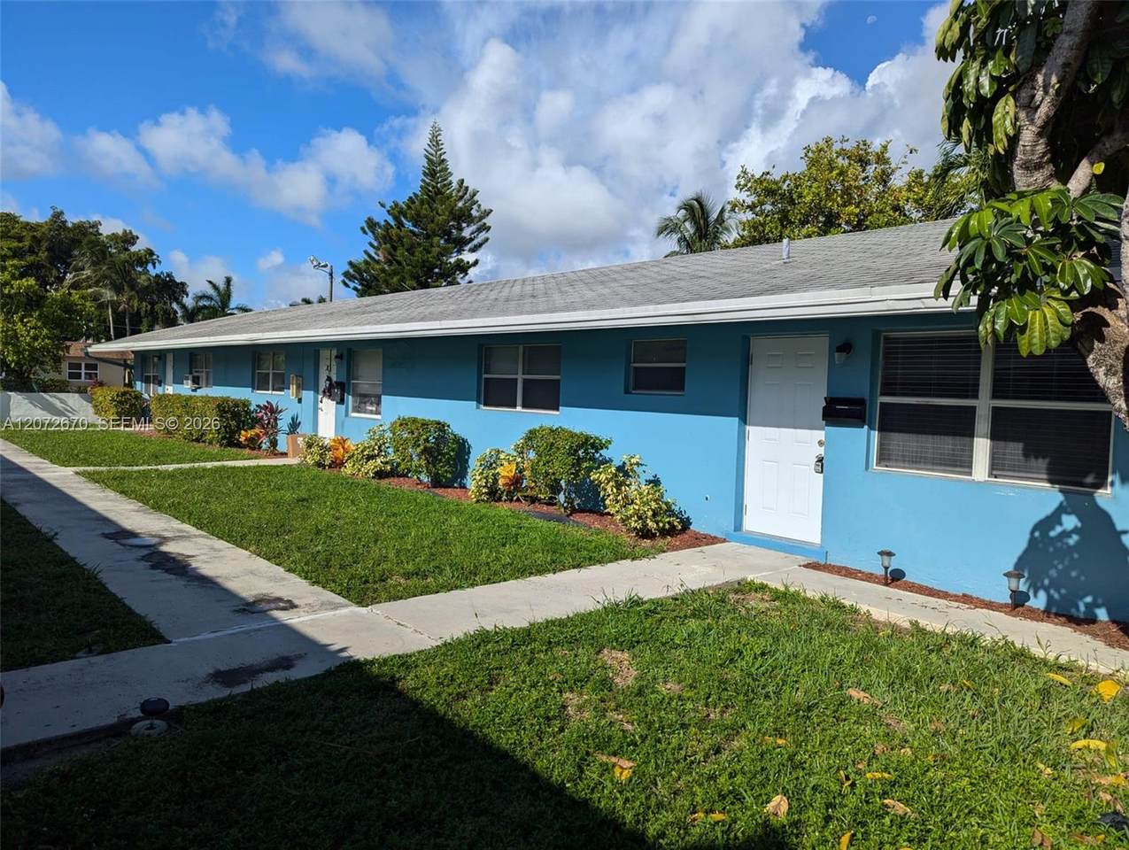 537 Sw 2nd Pl - Photo 1