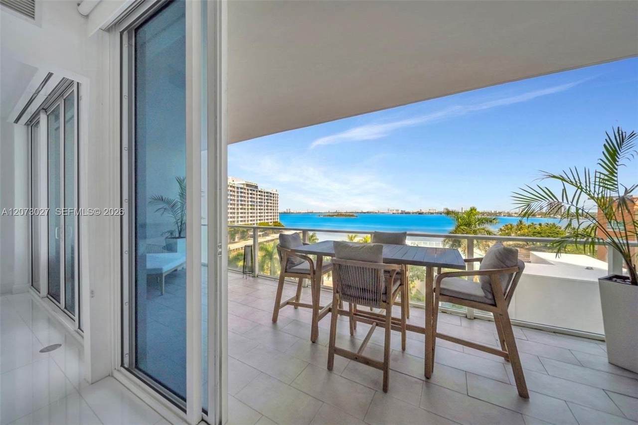 https://bt-photos.global.ssl.fastly.net/miami/1280_boomver_2_A12073027-2.jpg