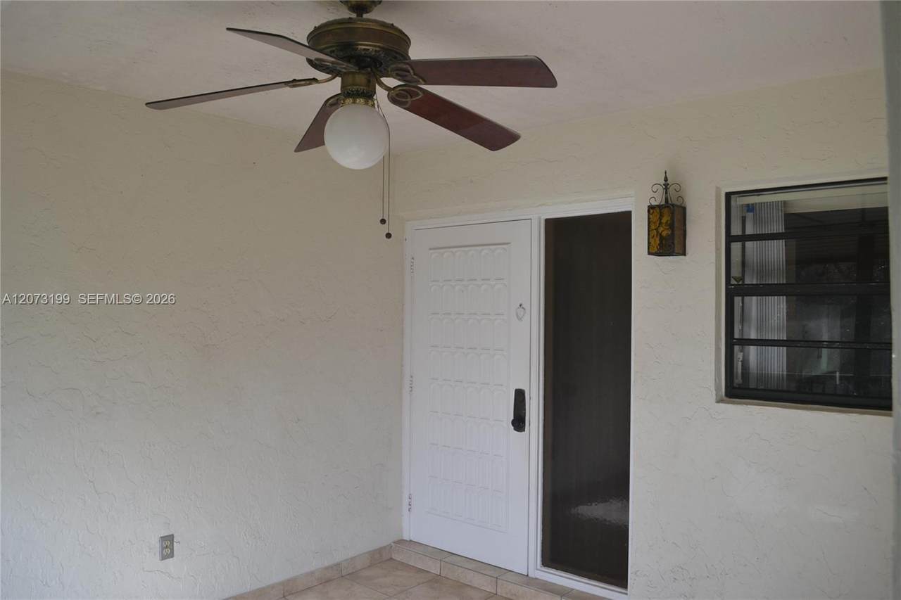 https://bt-photos.global.ssl.fastly.net/miami/1280_boomver_2_A12073199-2.jpg