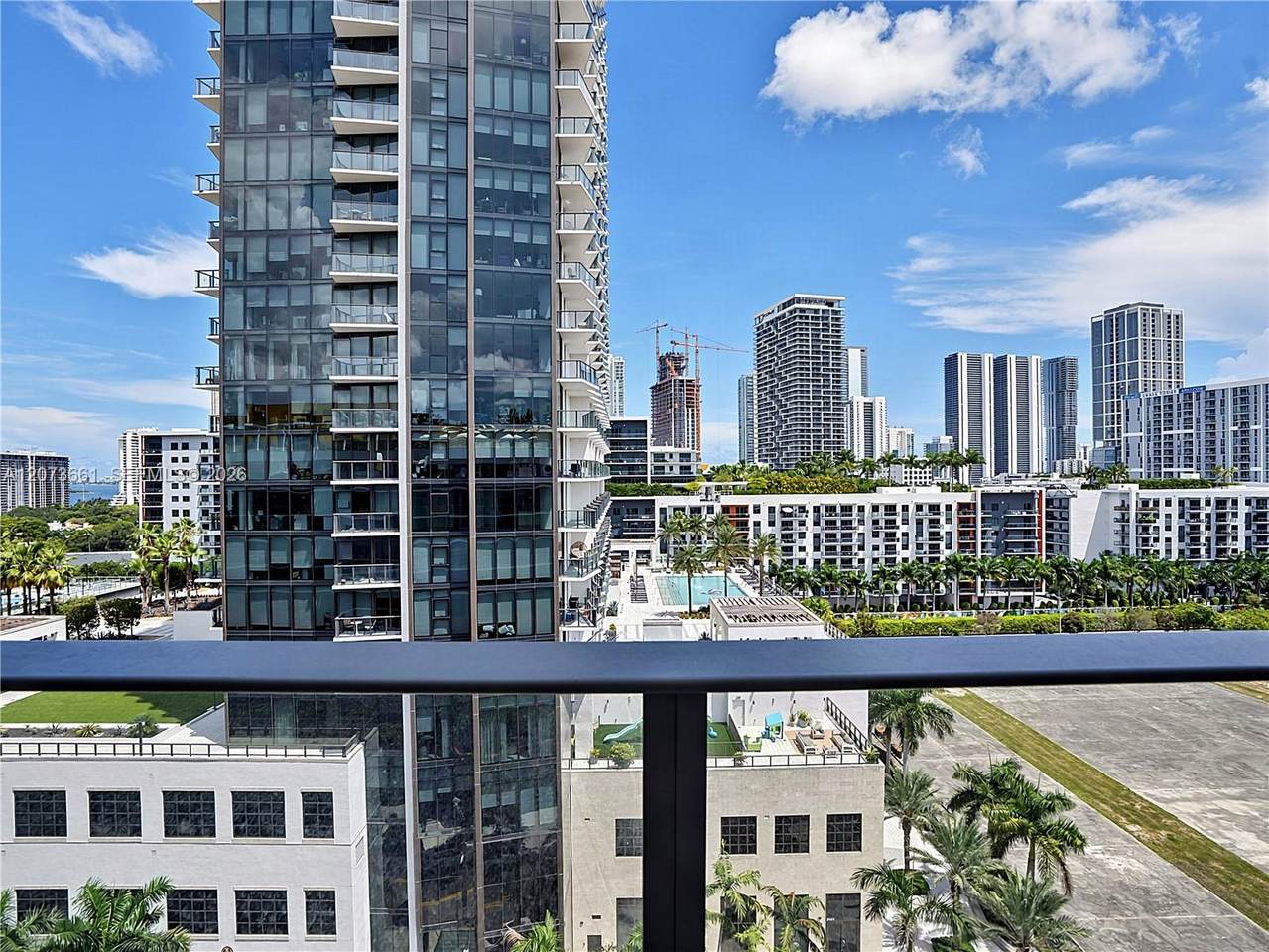 https://bt-photos.global.ssl.fastly.net/miami/1280_boomver_2_A12073661-2.jpg