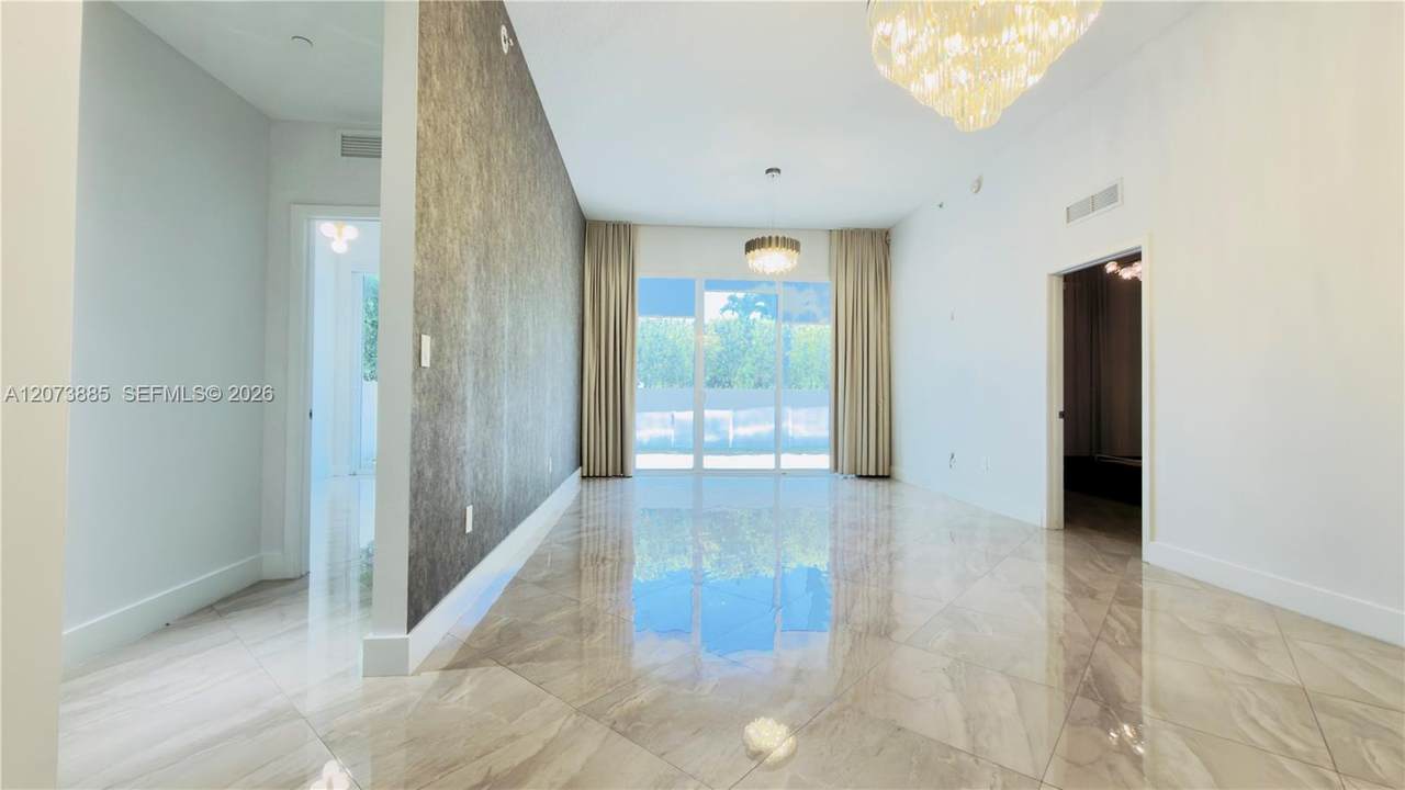 https://bt-photos.global.ssl.fastly.net/miami/1280_boomver_2_A12073885-2.jpg