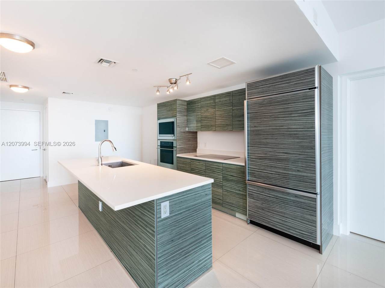 https://bt-photos.global.ssl.fastly.net/miami/1280_boomver_2_A12073994-2.jpg
