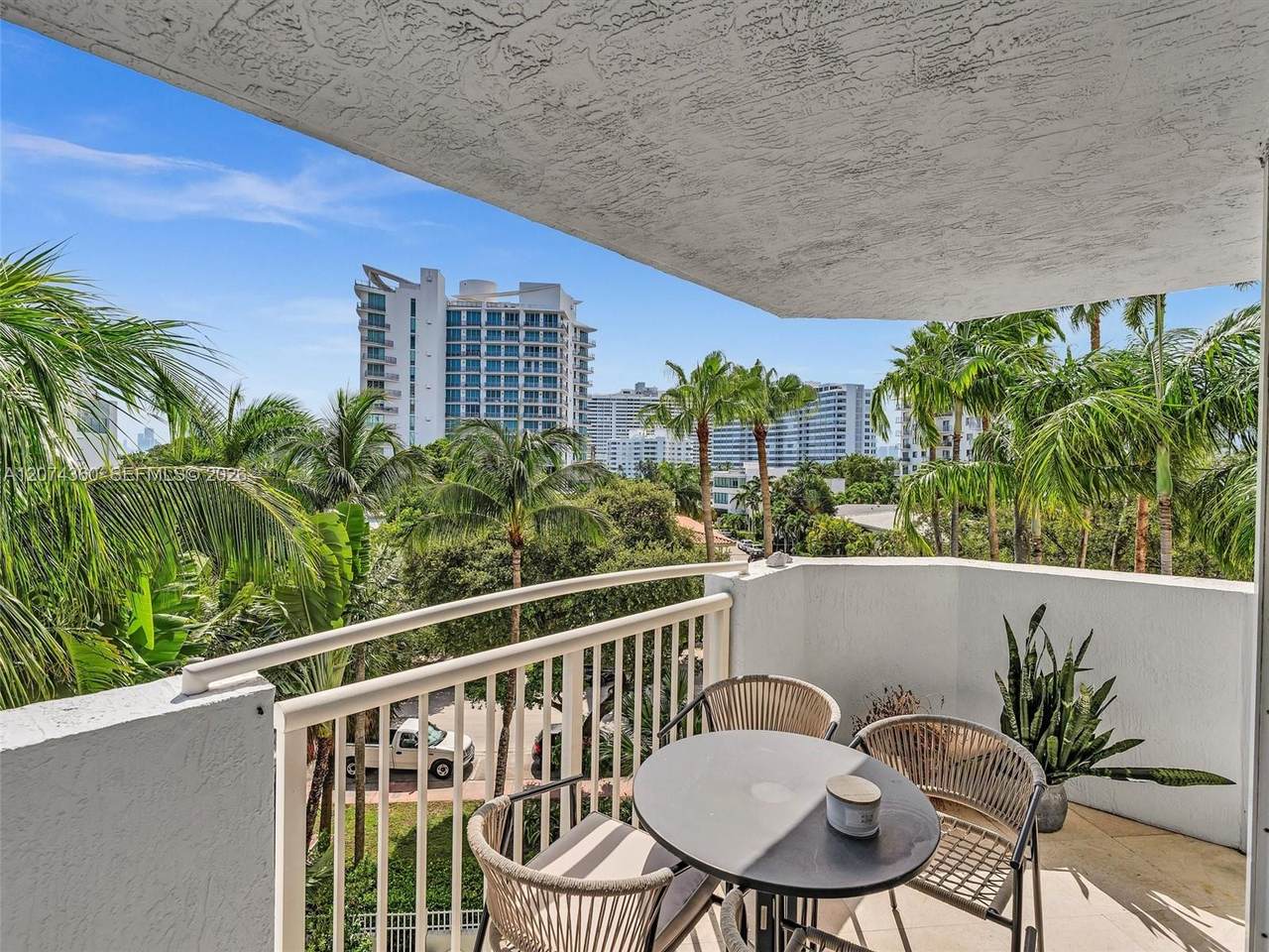1621 Bay Rd - Photo 1