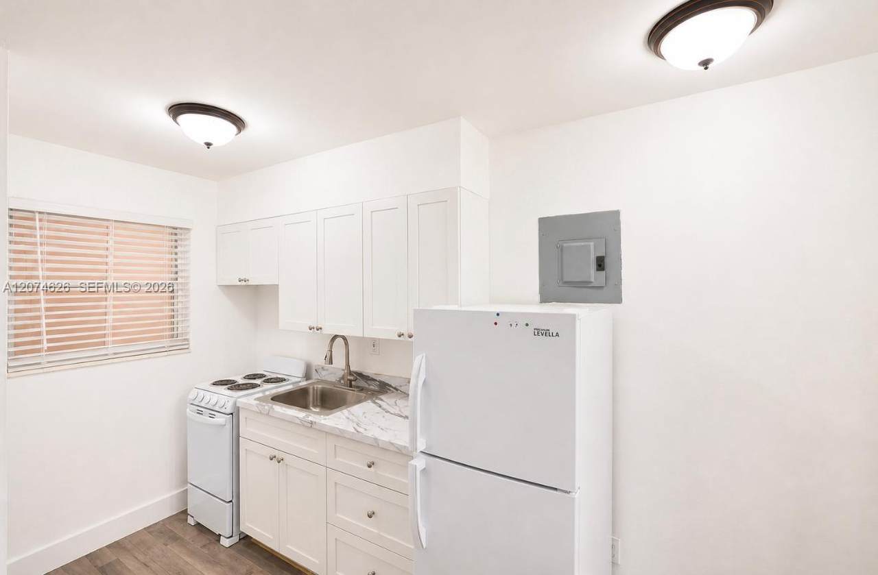 1235 66th St - Photo 1