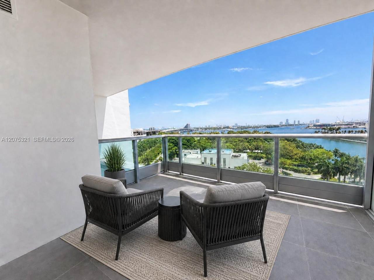 https://bt-photos.global.ssl.fastly.net/miami/1280_boomver_3_A12075321-2.jpg
