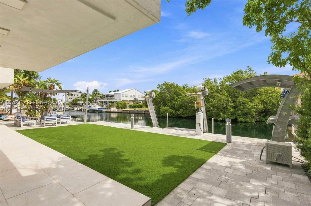 https://bt-photos.global.ssl.fastly.net/miami/1280_boomver_1_A12075567-2.jpg