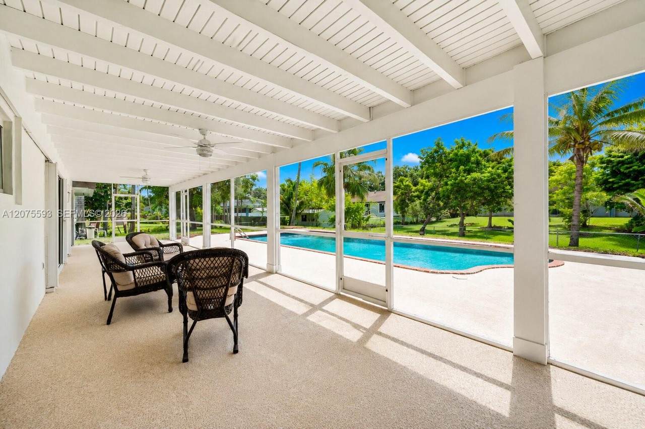 https://bt-photos.global.ssl.fastly.net/miami/1280_boomver_2_A12075593-2.jpg