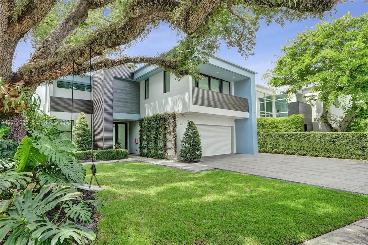 129 Victoria Park Rd - Photo 1