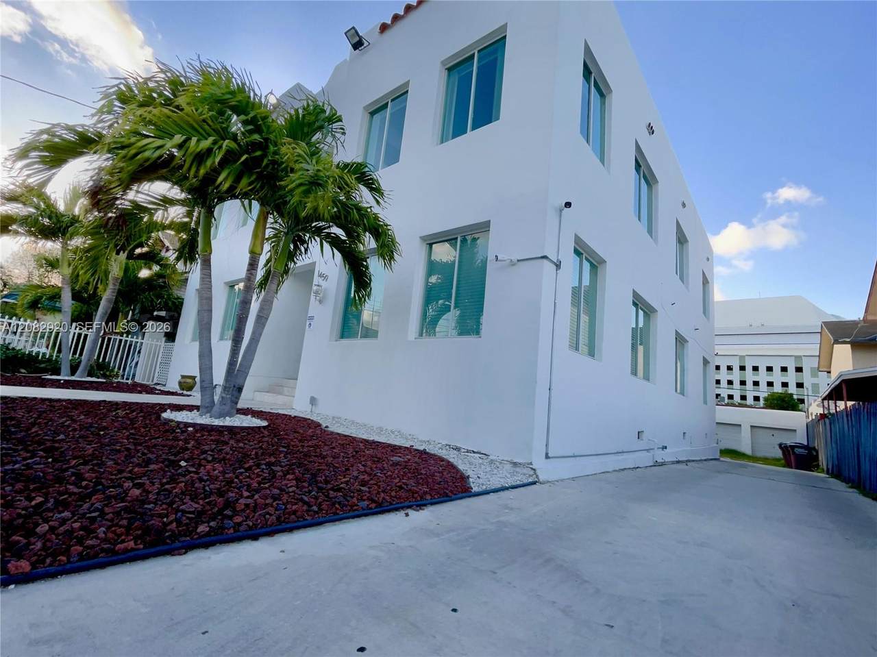 https://bt-photos.global.ssl.fastly.net/miami/1280_boomver_2_A12082920-2.jpg