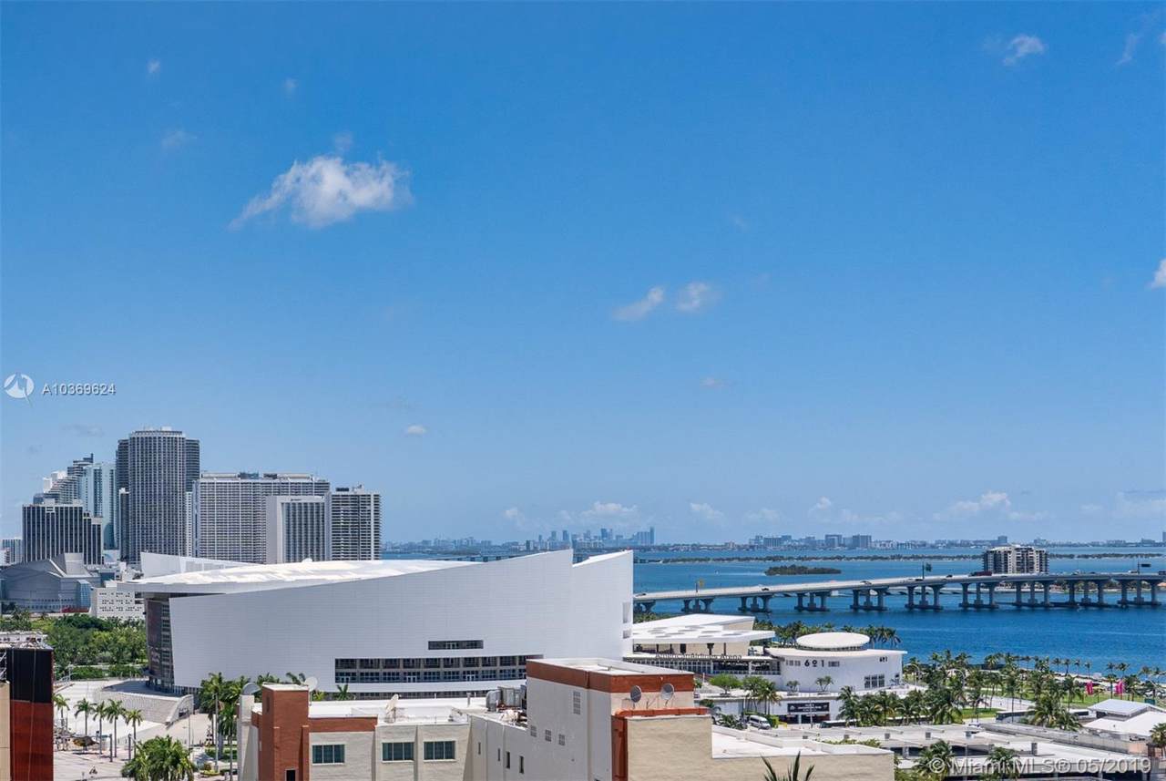 253 2 ST - Photo 1