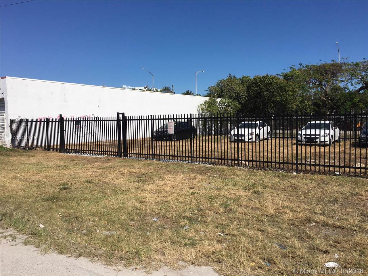 3301 7th Ave Cir - Photo 1