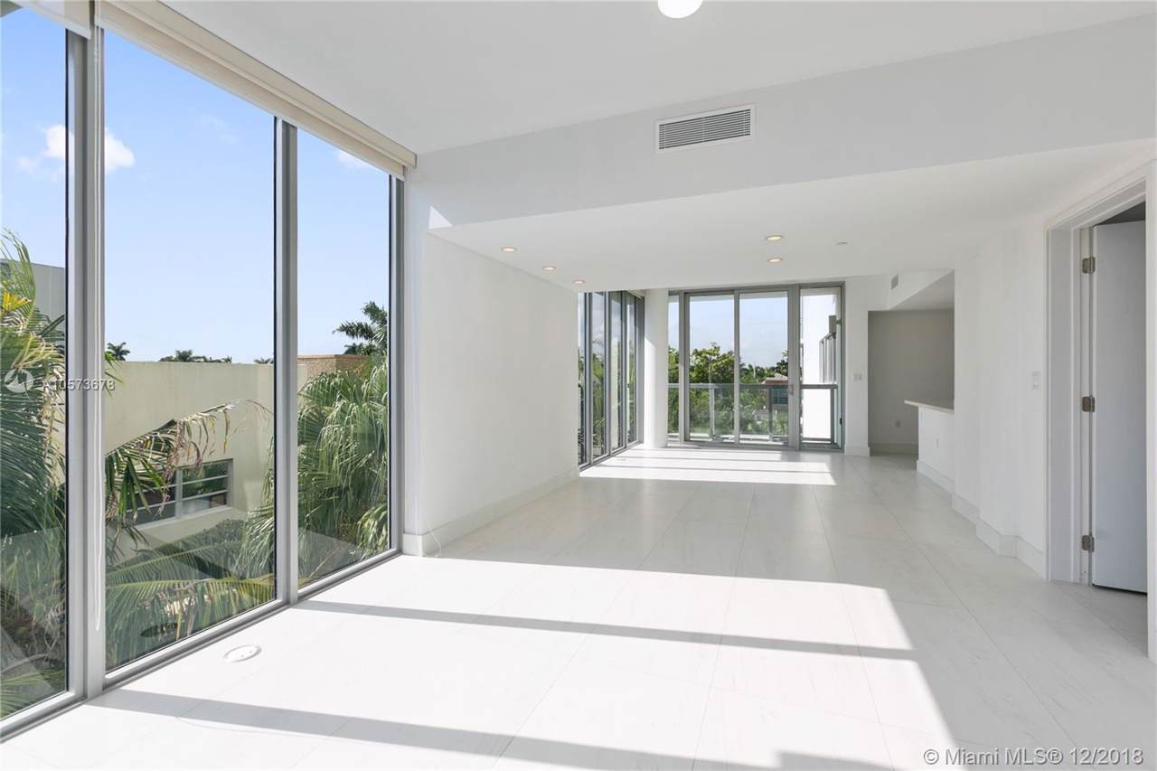 9940 Bay Harbor Drive - Photo 1