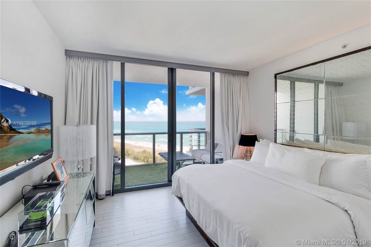 2201 Collins Ave - Photo 1