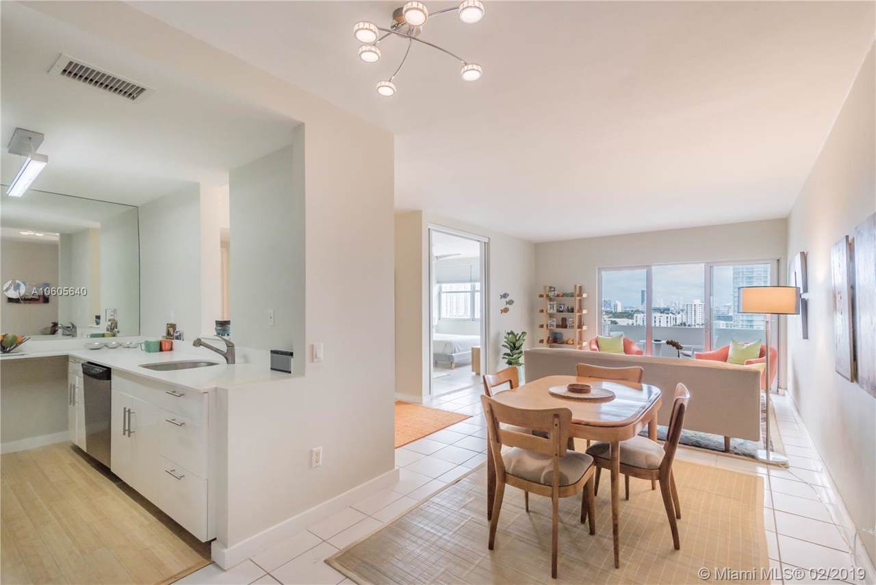 3 Island Ave - Photo 1