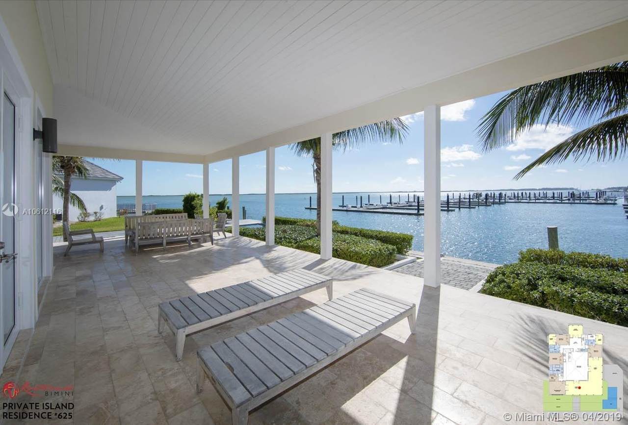 625 Private Island Estate Home - Photo 1