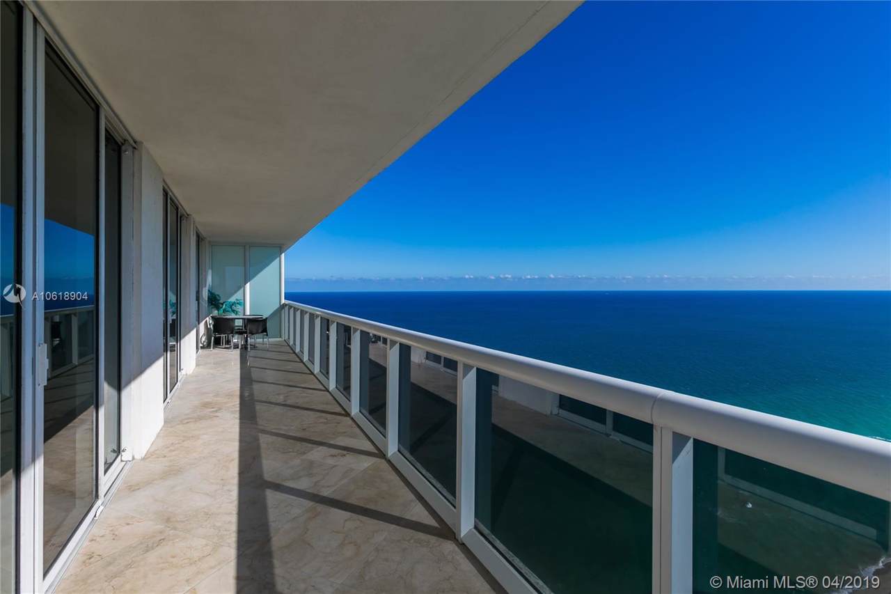 1830 Ocean Dr - Photo 1
