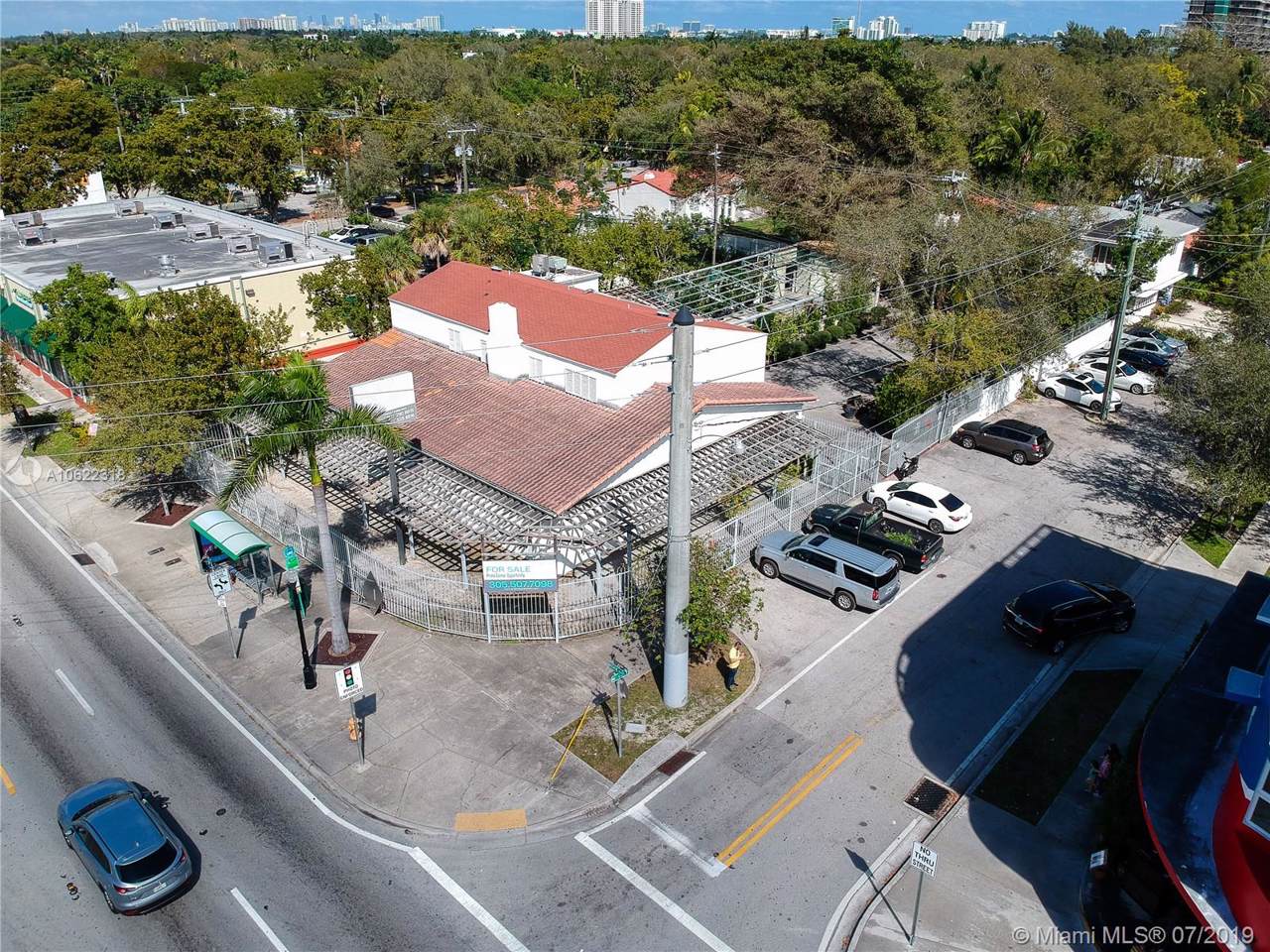 6807 Biscayne Blvd - Photo 1