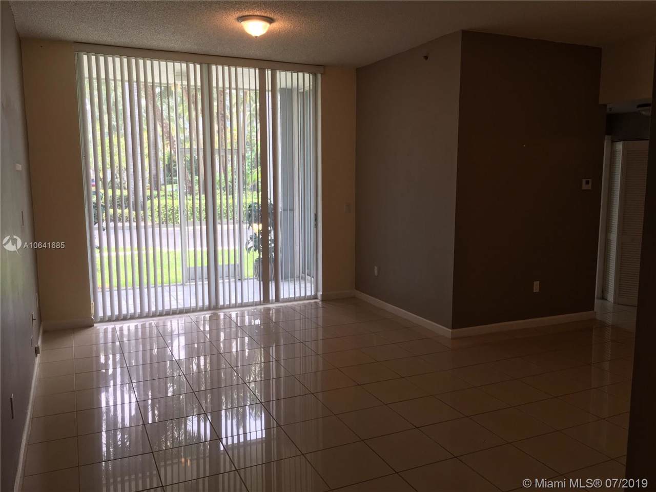 9725 52nd St - Photo 1