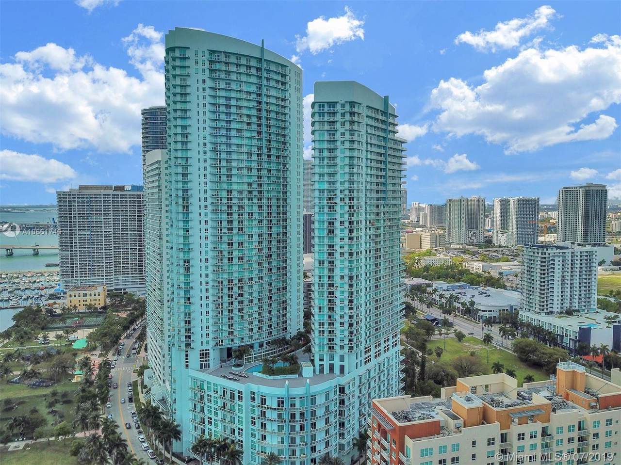 1900 Bayshore Dr - Photo 1