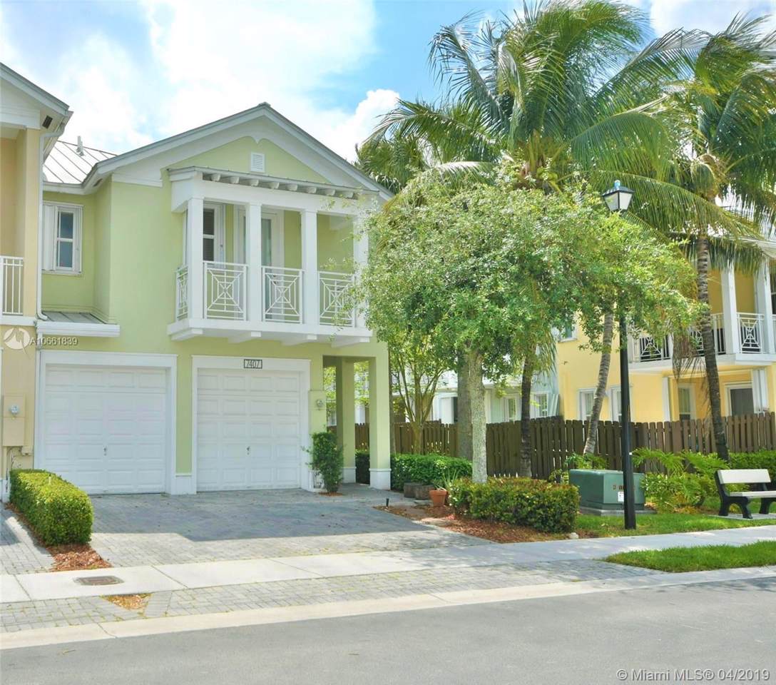 7407 107th Pl - Photo 1